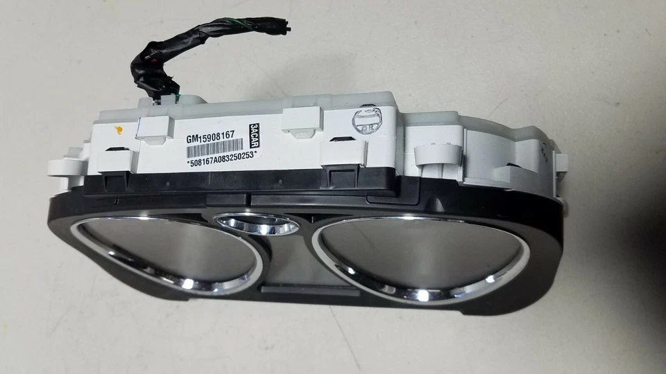 Chevrolet 2009 velocímetro de cobalto cuadro de instrumentos calibre 15908167 fabricante de equipos originales 114 k Foto 4 de 4