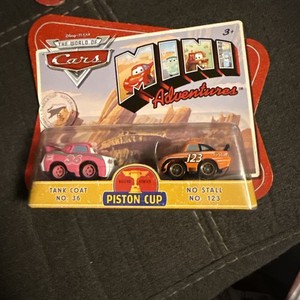 カーズ マテル　Tank Coat Disney Pixar Cars 3 Reb Meeker Tank Coat Pink Die Cast