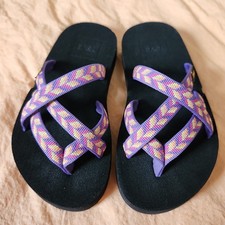 Teva Olowahu Sandals Flip Flops Girls 12 Retro Geometric Imperial Palace Purple