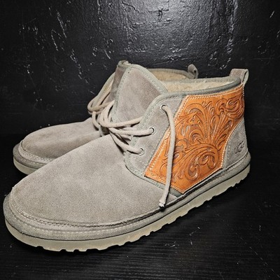UGG Australia Men's NEUMEL Sz 12 Gray Suede Chukka Boots 3236 Leather Patch