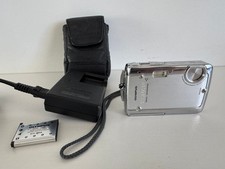 OLYMPUS STYLUS 720SW SHOCK WATERPROOF DIGITAL CAMERA,Battery/Case/Charger TESTED