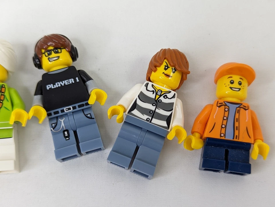 Lego Minifigura Jugador Salvavidas Serpiente Encantador Prisionero Pirata Niño Foto 3 de 4