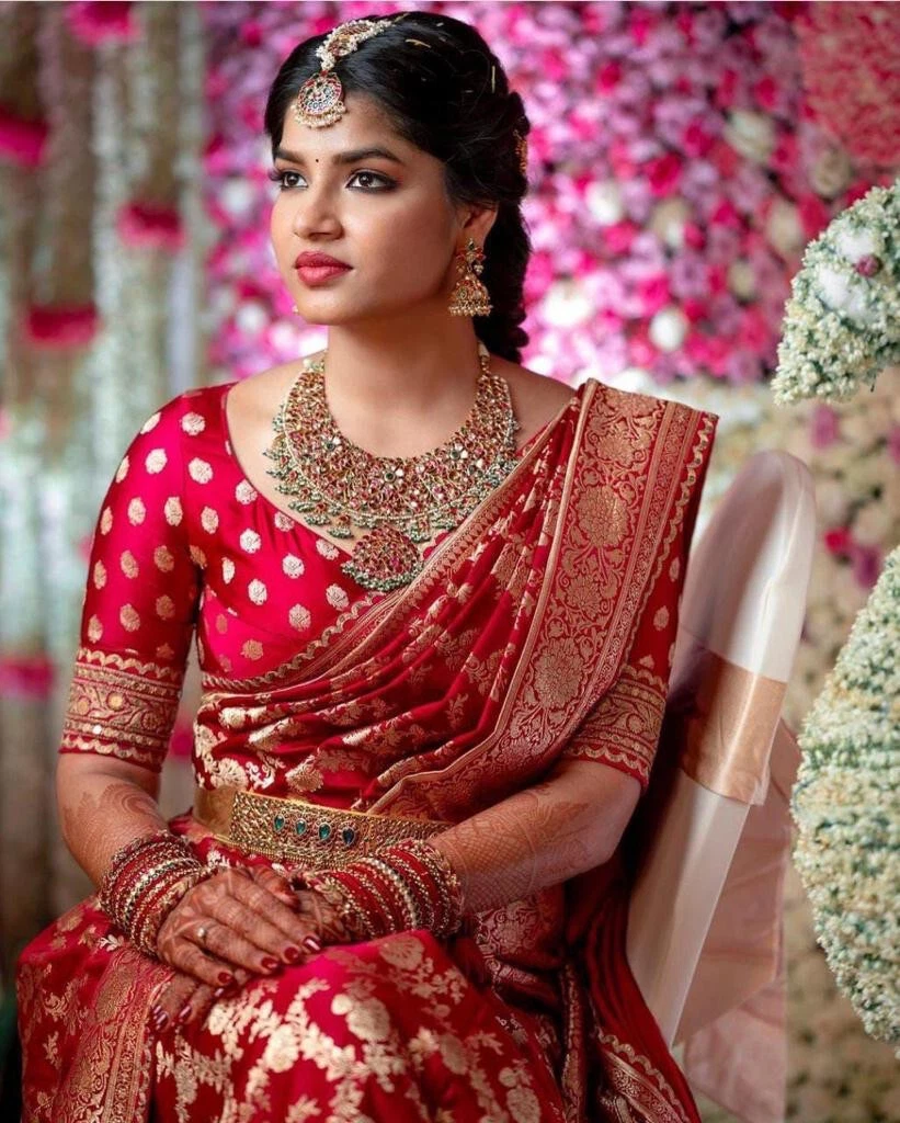 Red colour clearance saree party wear