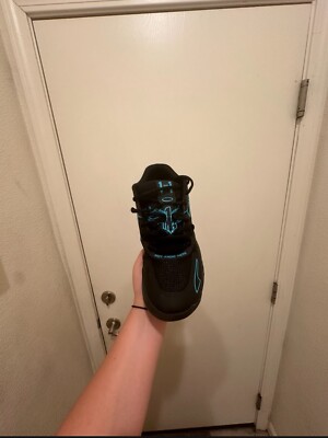 Size 10.5- Puma MB.01 'Buzz City'
