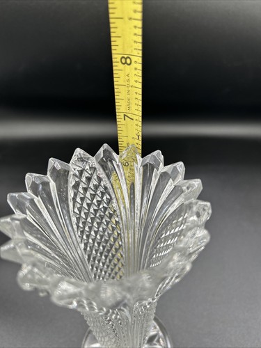 Lead Crystal Vase Diamond & Flower Cut Pattern Fluted Excellent Condition - Picture 6 of 6
