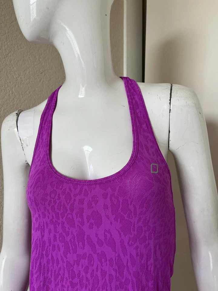 Camiseta sin mangas LORNA JANE rosa brillante magenta estampado animal corredor capas traseras talla S Foto 3 de 4