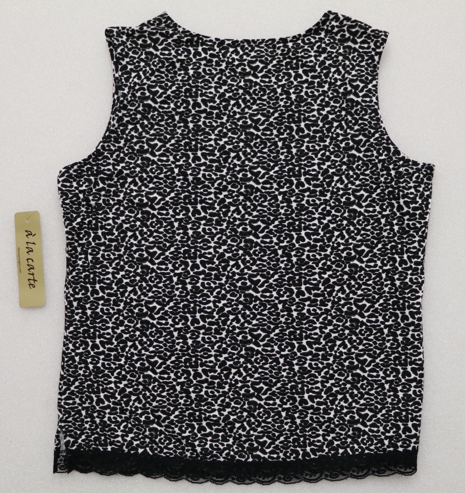 a-la-carte-women-s-size-m-black-white-leopard-print-sleeveless-top-v