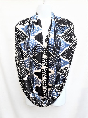 Diane Von Furstenberg Scarf Silk Logo Multicolor 30.5'' x 23.5'' - Picture 2 of 9