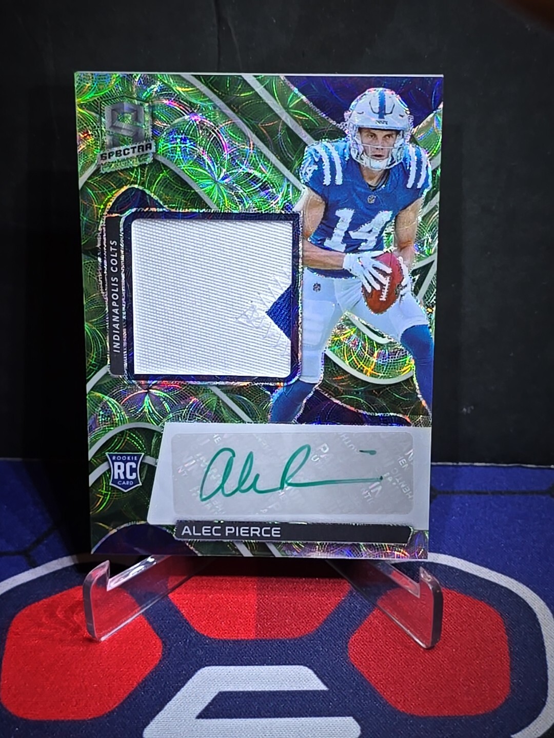 2022 Alec Pierce Spectra Green Scope Patch Auto /35 RC Colts