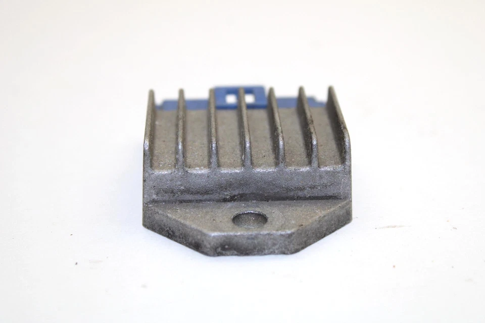 Yamaha Vmax 600 1995 OEM regulador de voltaje 8AB-81910-00-00 Q2427 Foto 3 de 4