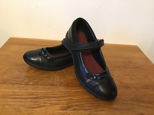 clarks school shoes size 1