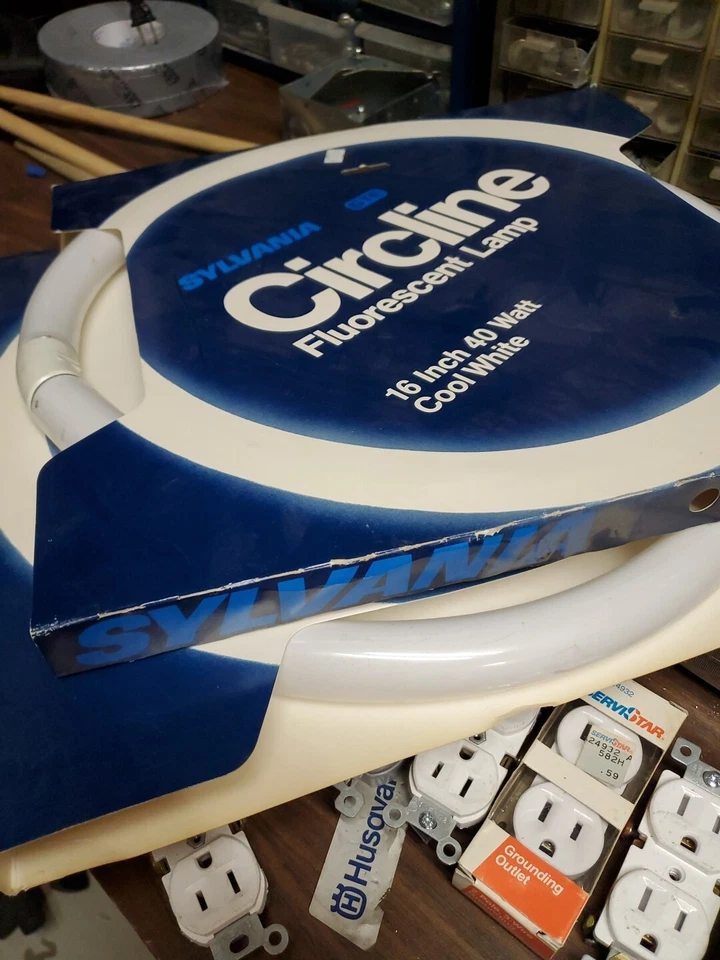 Fc16t9cw 40 Watt Sylvania Lamps - Image 2 of 2