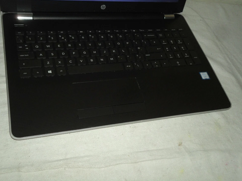 Hp Pavilion 15-bs559na 15.6" Core i3-7100u 7th Gen Laptop 1Tb 4Gb Win10 Warranty - Image 4 of 4