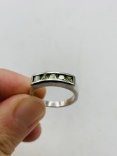 Vintage Sterling Silver Peridot Gemstone Channel Set Dainty Stacking Size 5 Ring