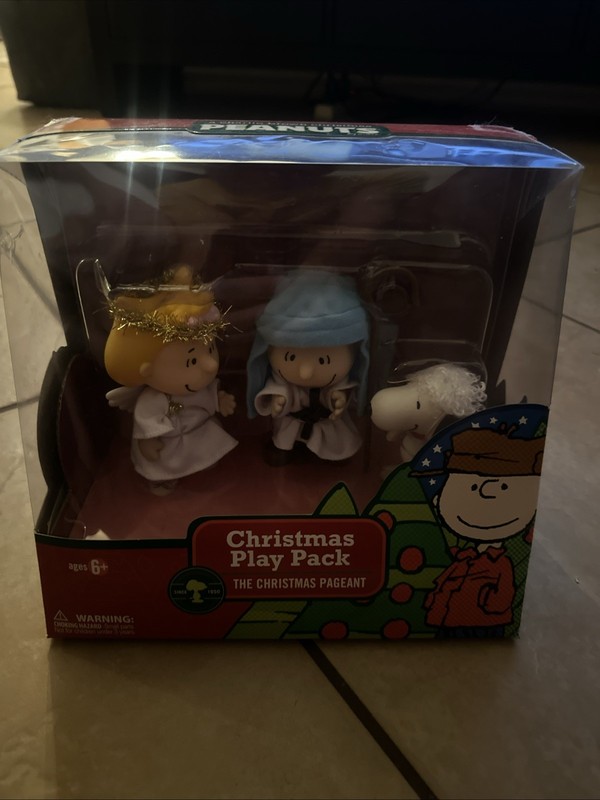 2009 Forever Fun Peanuts Christmas Play Pack - The Christmas Pageant