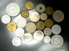 2 Biermarken und ein einige alte Münzen -siehe Fotos-