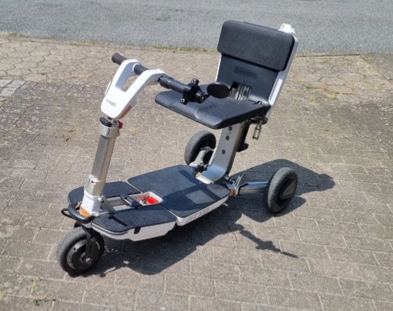 Mobilitätsroller ATTO movinglife Elektroscooter kompakt faltbar/trennbar 6 km/h