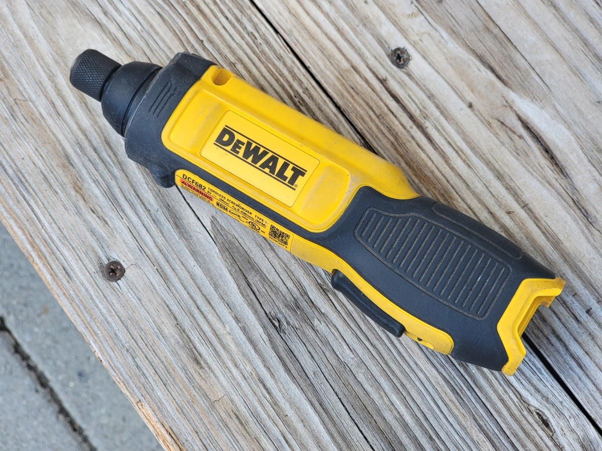 DEWALT DCF682 8V MAX Lithium-Ion Cordless Gyroscopic Screwdriver