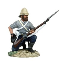 BRITAINS ANGLO ZULU WAR 20176 BRITISH 24TH FOOT KNEELING LOADING SHIRTSLEEVES