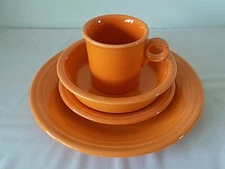 FIESTA WARE 4 PC PLACESETTING TANGERINE