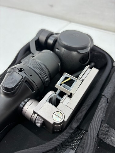 DJI OSMO+ PLUS Handheld 4K 12MP Stabilized Camera 22-77mm, 3.5× optical ZOOM - Picture 3 of 4