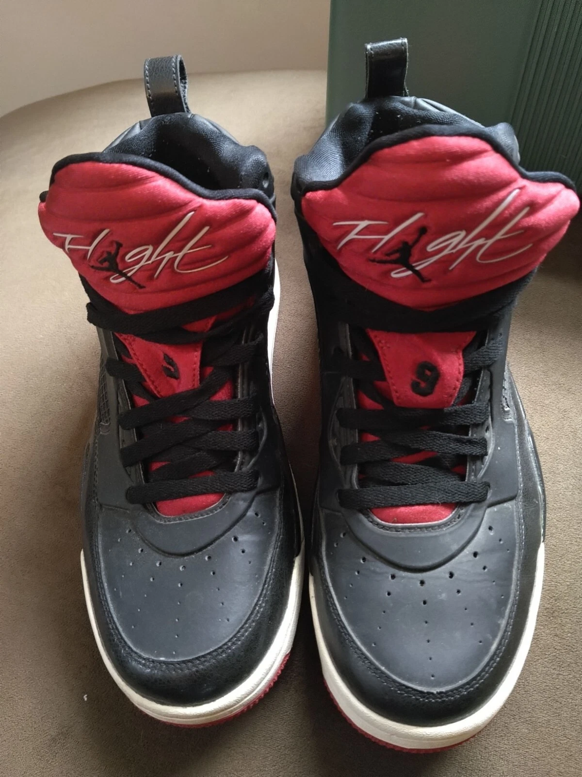 Palestra uomo 9 5 Jordan Flight nero e rosso.