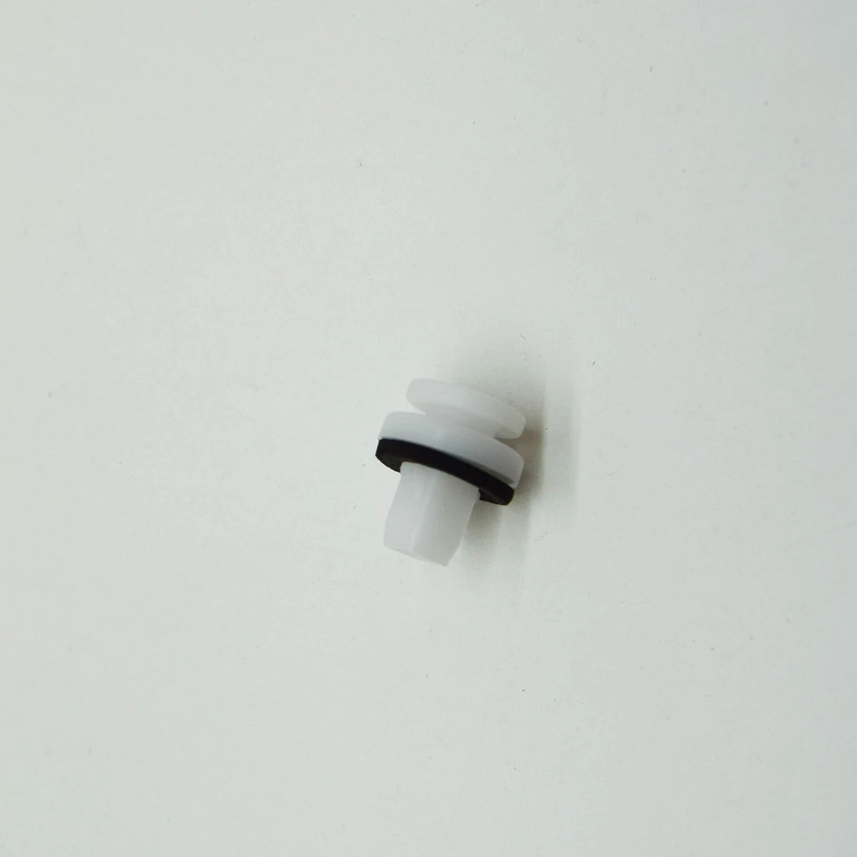 FORD KUGA MK2 C520 Rear Tail Lamp Pin W713579-S300 4852242 NEW 