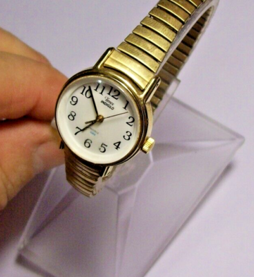 Timex Indiglo Ladies Watch Easy Read Looks Bright Runs Great 