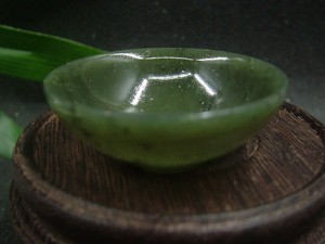 Antique Chinese Nephrite Celadon Hetian GREEN Jade Yunlong bowl Statue QING Dy