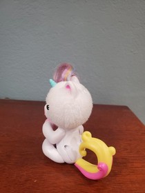 Fingerlings Interactive Baby Unicorn Reacts to Touch Sounds & Rea- 5In..103