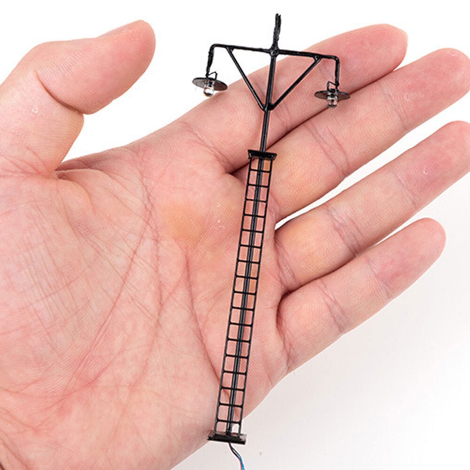 4 X HO Scale LED Yard Light Model Train Railroad Street Station Lamp Post New - Foto 13