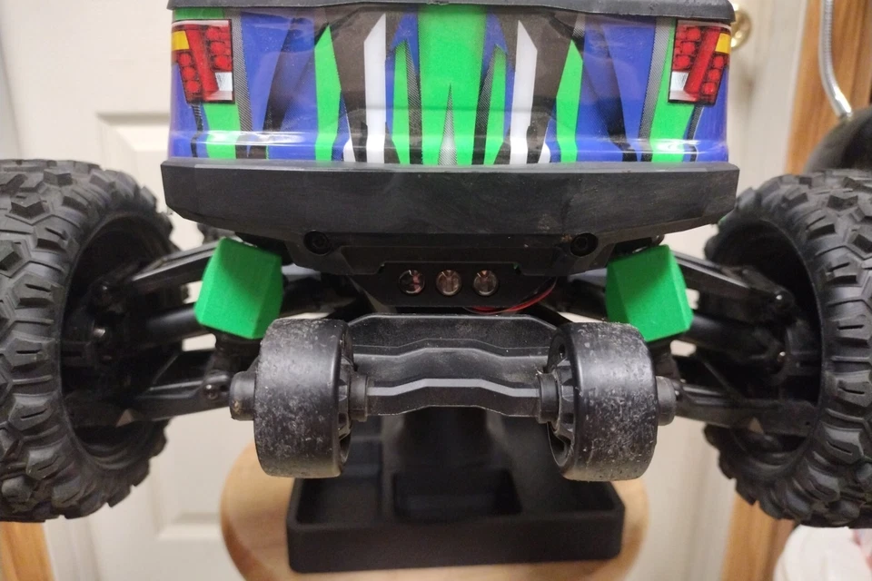 Traxxas Maxx V1 and V2 Widemaxx Shock Protector and Mud Guard Combo Package - Image 3 of 4