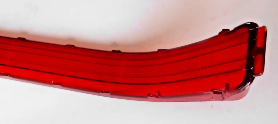 Buick Lesabre 1967, lente de luz trasera Wildcat. IZQUIERDA o DERECHA. 5958572. GUÍA 45. Foto 3 de 4