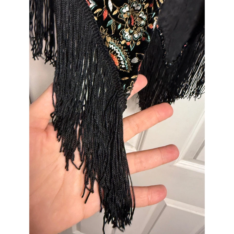 Mantón bufanda de terciopelo floral negro vintage flecos envoltura de noche defecto boho Foto 3 de 4