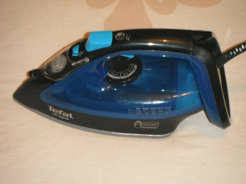 tefal fv4040 ultraglide steam iron