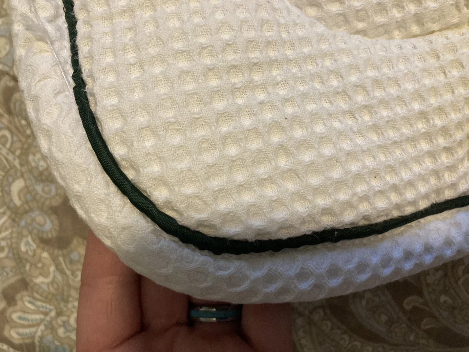 Almohadilla de sillín cuadrada tejido gofre blanco Intec tubería verde tamaño completo apenas usada Foto 2 de 4