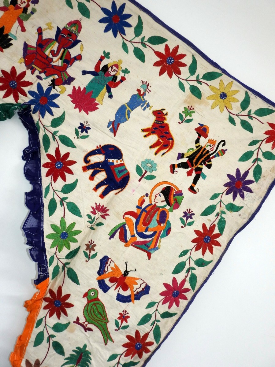 Porte Ou Tenture Murale Vintage "Bienvenue" - Coton Brodé - Motif Floral Et Arbre - Modèle DV42 - Inde