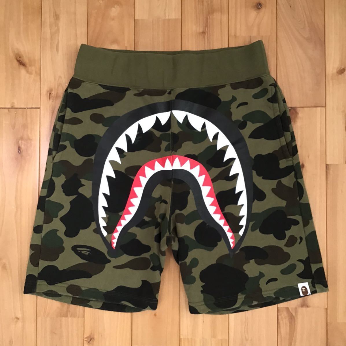 BAPE 1st camo green Shark sweat shorts A Bathing Ape Size S BAPE 1st camo green Shark sweat shorts A Bathing Ape Size S
