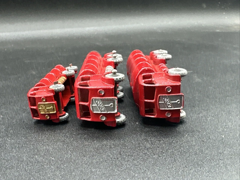 Moko Lesney Matchbox Series #11 Esso Road Tanker 1955 ERF lot of 3 different WOW - Image 2 of 4