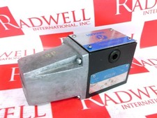 EATON CORPORATION DG4S4-018C-50-93313 / DG4S4018C5093313 (USED)
