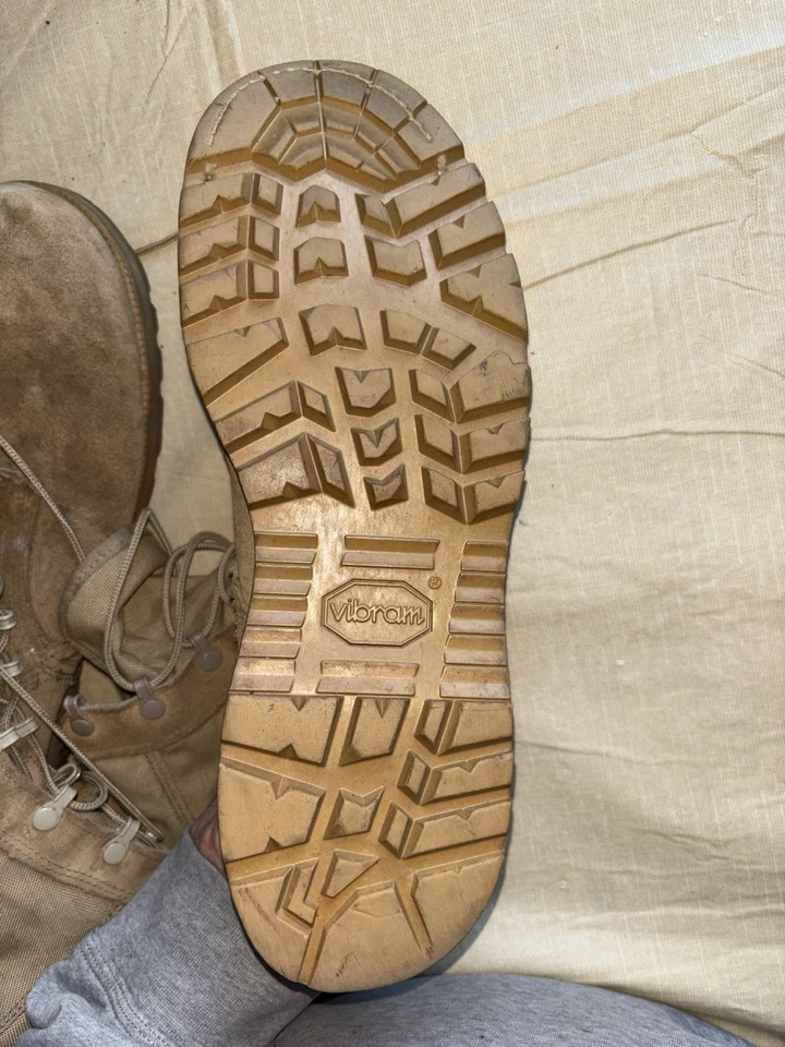 Biqueira de aço Vibram Tactical Mondo tamanho 11 UFCW bronzeado deserto - Imagem 2 de 4