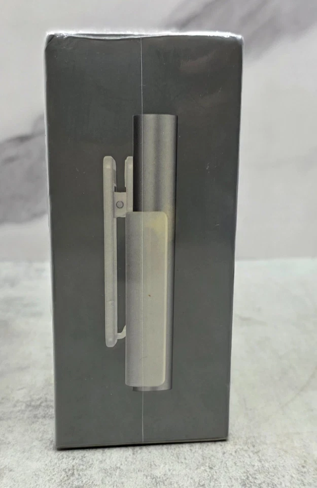 Apple iPod Mini Silver factory sealed original box - 4GB - 2005 — M9800LL/A - Image 4 of 4