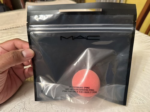 MAC Pro Performance Liquid and Cream Foundation Sponge BNIB NIP