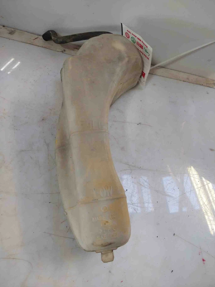 Depósito de desbordamiento de radiador Subaru Outback 2000-2004 OEM 45150AE00A Foto 2 de 3