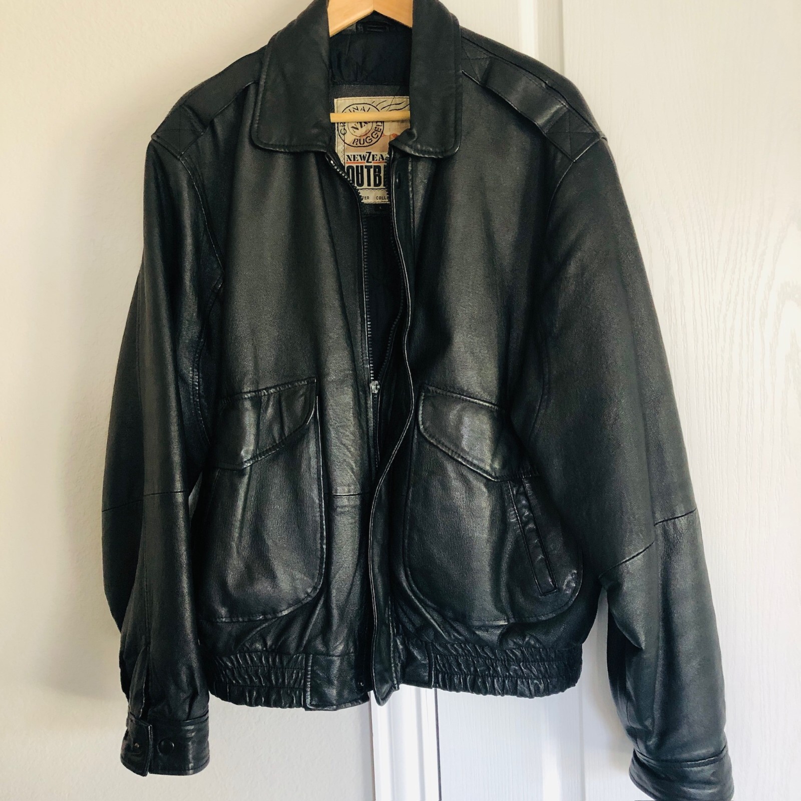 Outback New Zealand Leather Bomber Jacket Men L Black… Gem