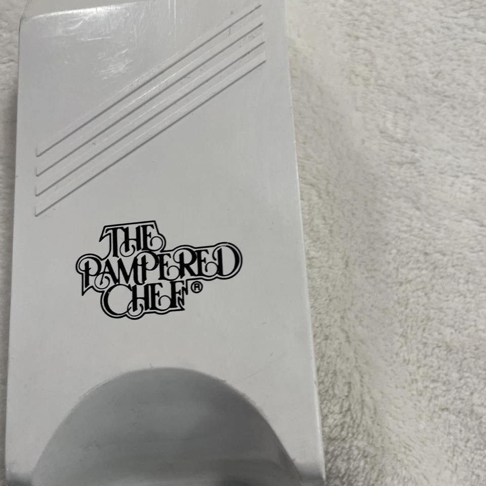 Set Of 3 Pampered Chef Adjustable Dry Measuring Spoons - Image 2 of 4