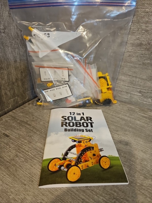 STEM Kit Solar Robot 12 in 1 Science Experiment Kit Building Engineering -No Box