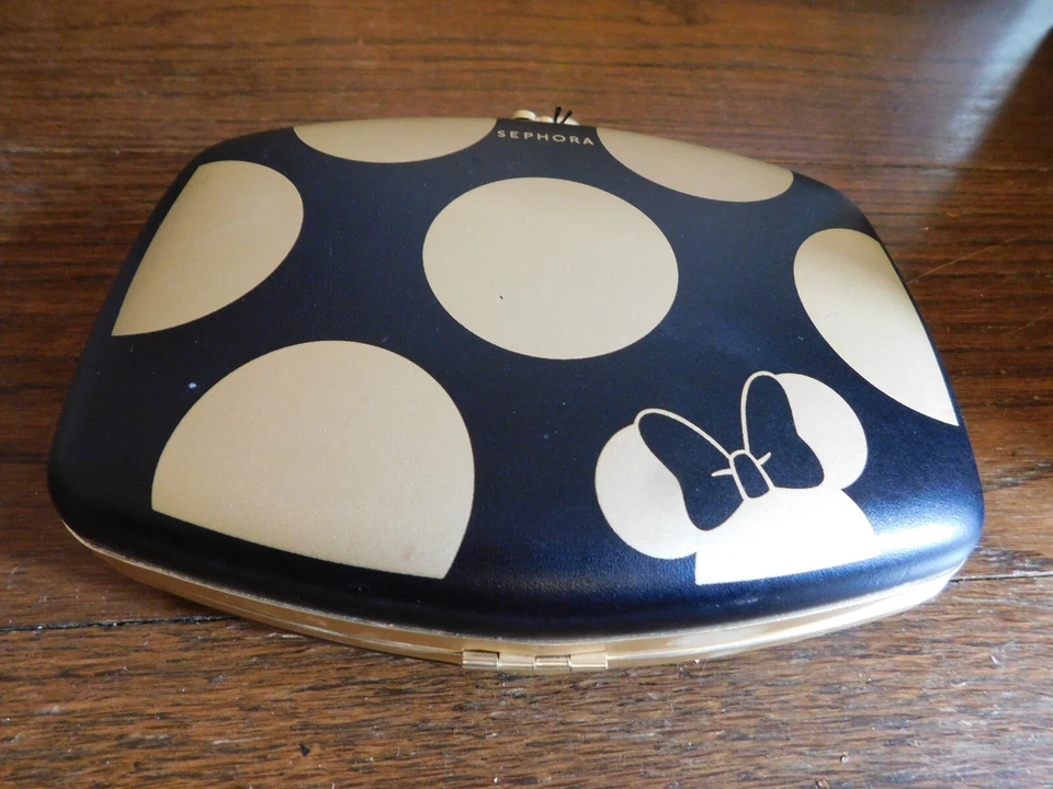 Lindo Estuche de Sombra de Ojos Sephora Minnie Mouse Bloqueo de Beso Edición Limitada con Dije Lunares Foto 2 de 4