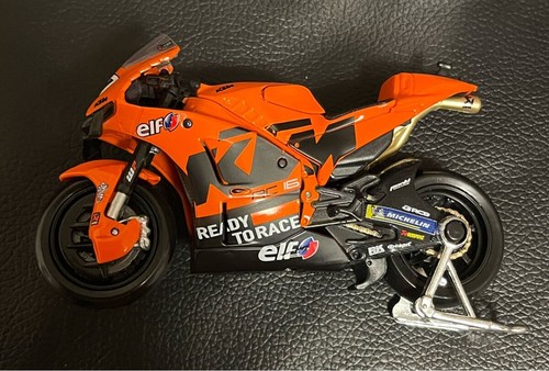 1/18 KTM RC16 2021 #27 Iker Lecuona Tech3 KTM Factory Racing Maisto motorcycle - Picture 3 of 10