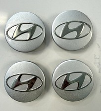 2012 Hyundai Genesis Sedan Oem Wheel Center Caps 4 2012 Hyundai Genesis Sedan Oem Wheel Center Caps 4